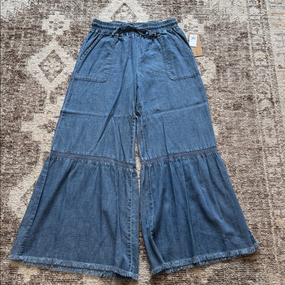 Billy T Tiered Wide Leg Denim Pant - Picture 2 of 9